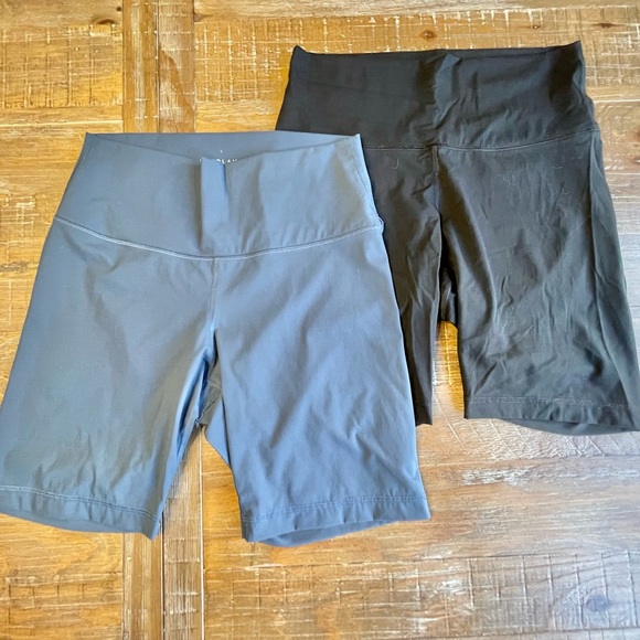 Everlane Pants - Set/2 Everlane biker shorts in slate blue & black size L